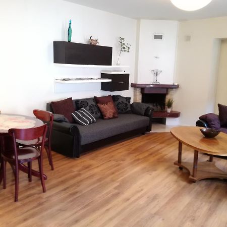 Old Town Apartment At Sv. Mikalojaus Vilnius Dış mekan fotoğraf